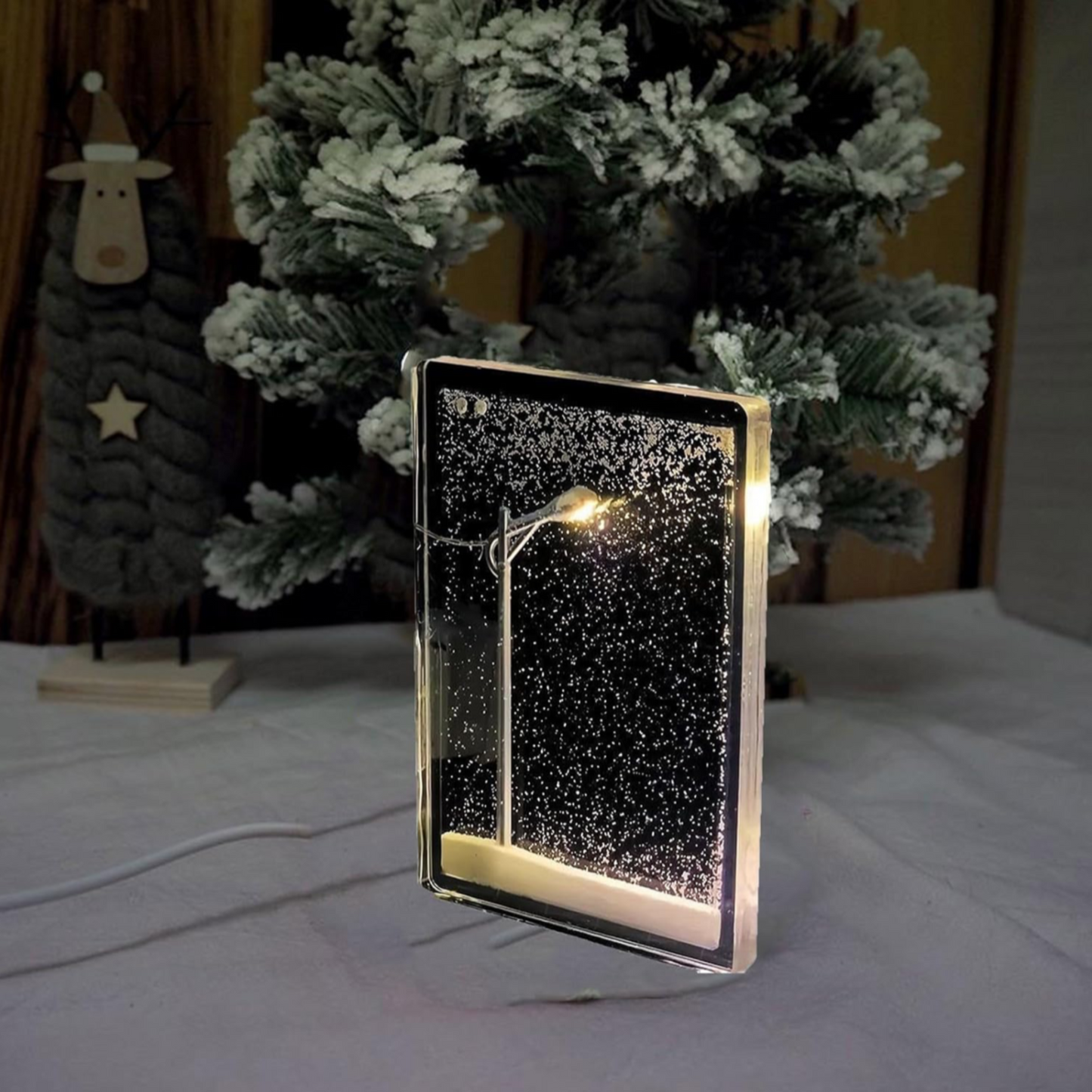 SNOWY LAMP LIGHT