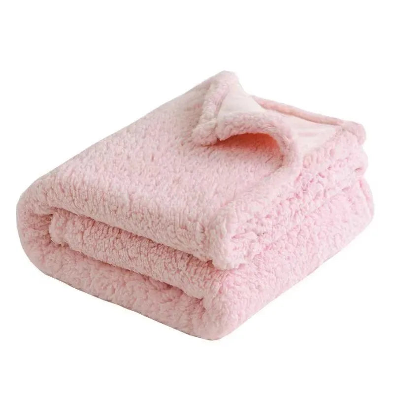 THE SMART FLUFF™ WATERPROOF BLANKET
