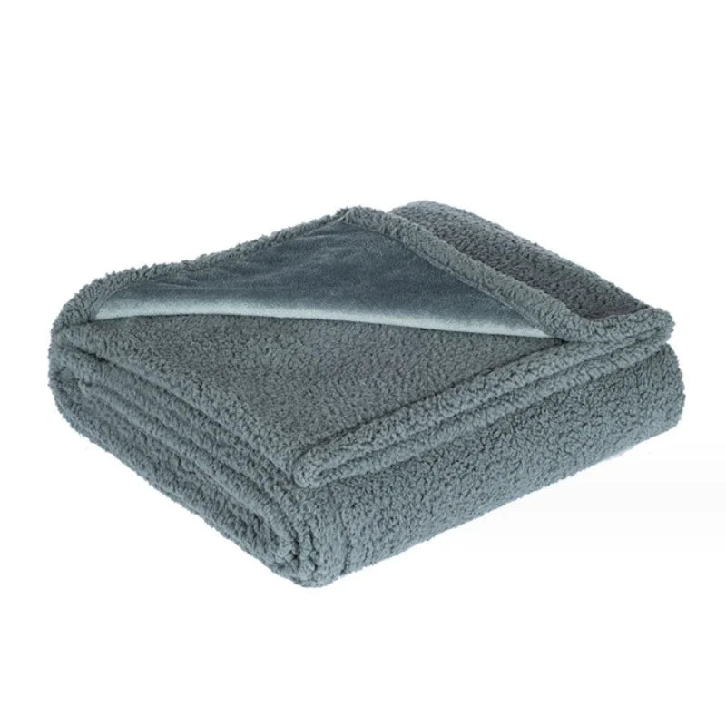 THE SMART FLUFF™ WATERPROOF BLANKET